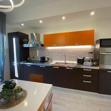 Apartment Blu - Relax And Comfort 20 Minutes From Florence *