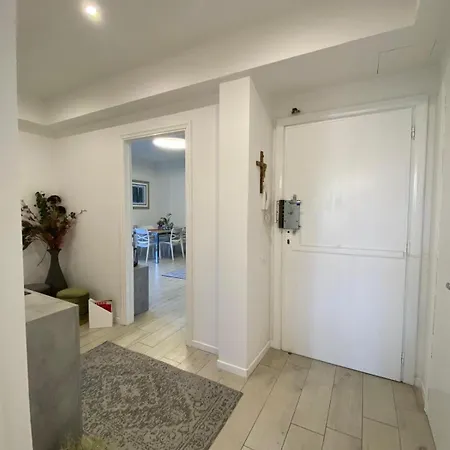 Apartment Blu - Relax And Comfort 20 Minutes From Florence *