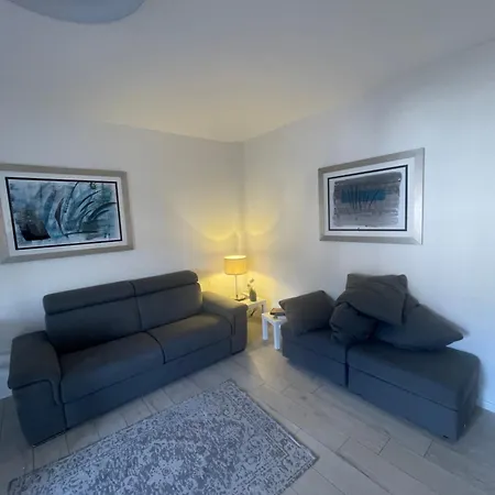 Apartment Blu - Relax And Comfort 20 Minutes From Florence
